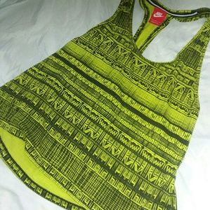 🎄🌞 Nike Athletic Racerback